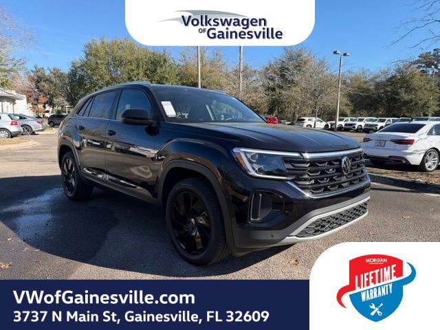 Used 2025 Volkswagen Atlas Cross Sport SE image 1