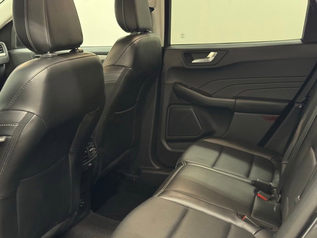 Used 2022 Ford Escape SEL w/ Equipment Group 302A image 18