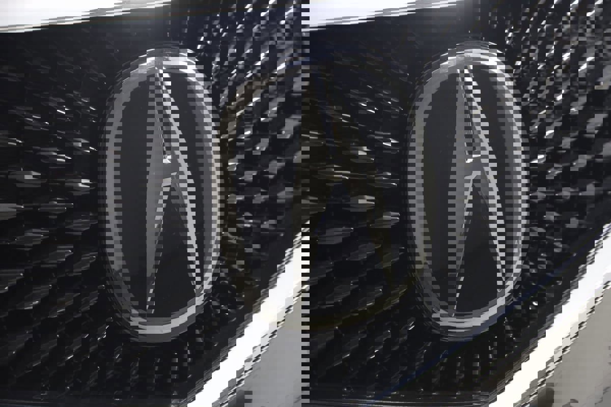 Used 2023 Acura MDX SH-AWD w/ Technology Package image 18