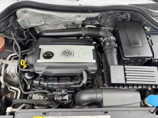 Used 2016 Volkswagen Tiguan S image 12