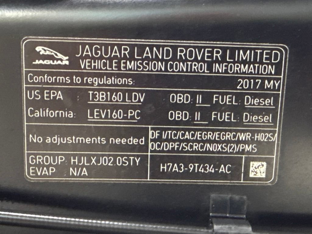 Used 2017 Jaguar XF Prestige AWD/4WD image 33