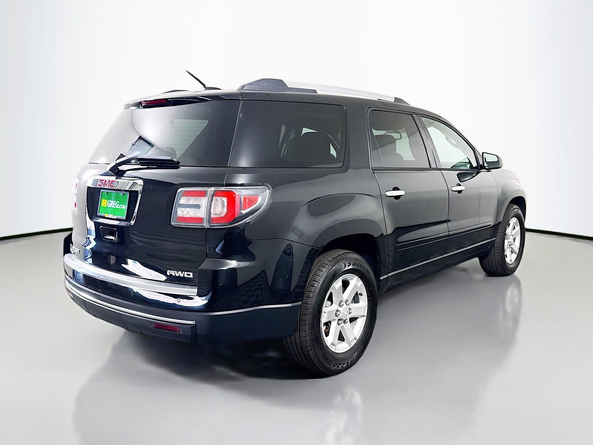 Used 2016 GMC Acadia SLE image 10