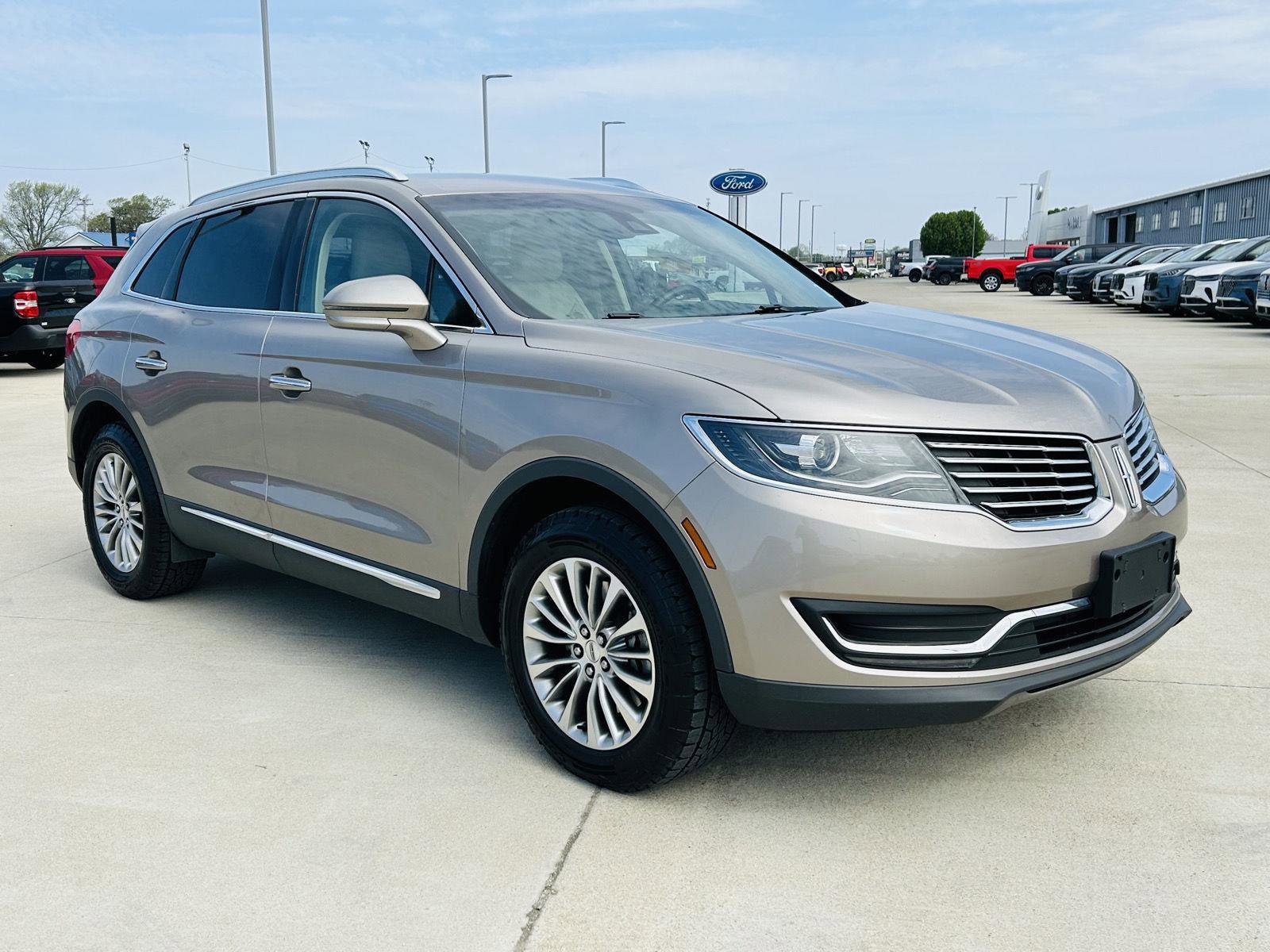 Used 2018 Lincoln MKX Select w/ Select Plus Package video 2