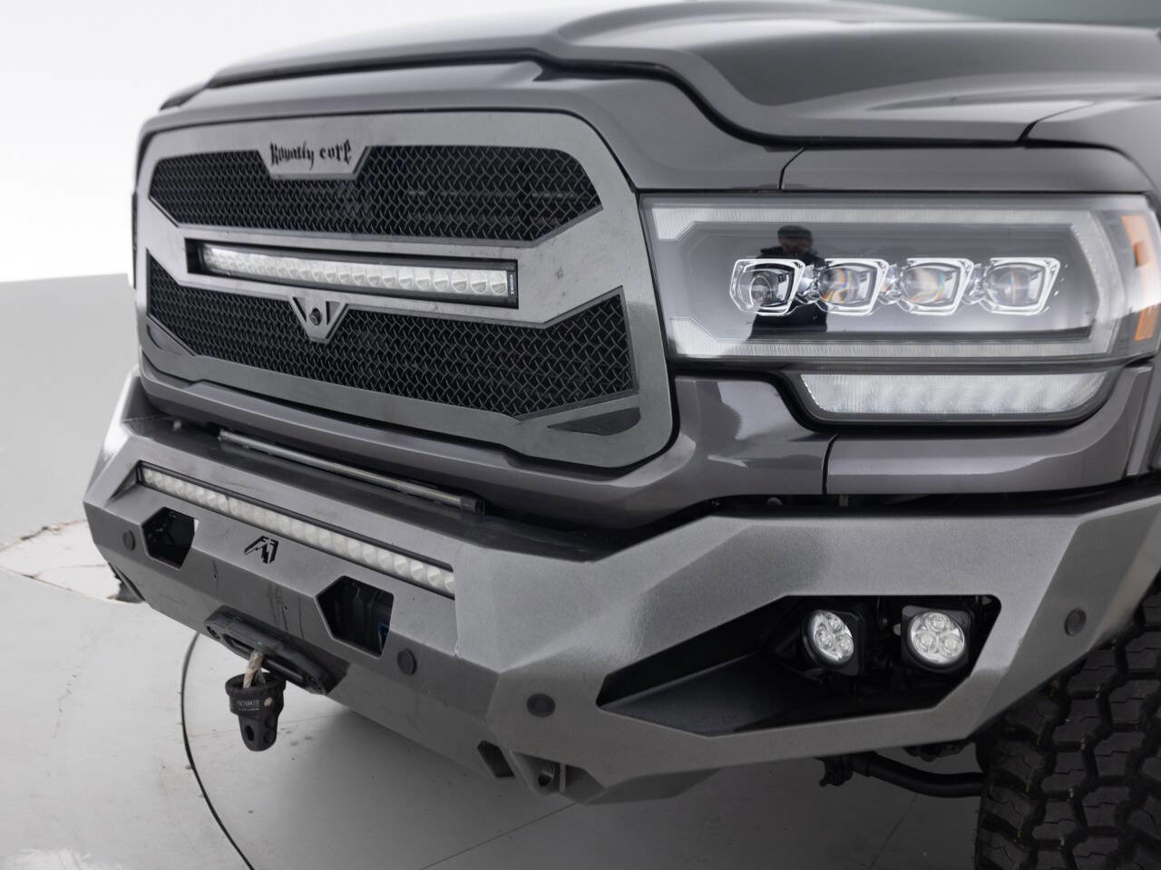 Used 2019 RAM 2500 Laramie w/ Night Edition AWD/4WD image 16