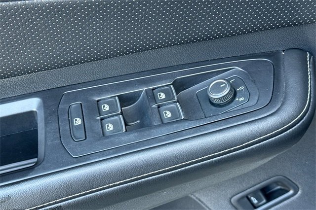 Used 2024 Volkswagen Atlas SE image 12