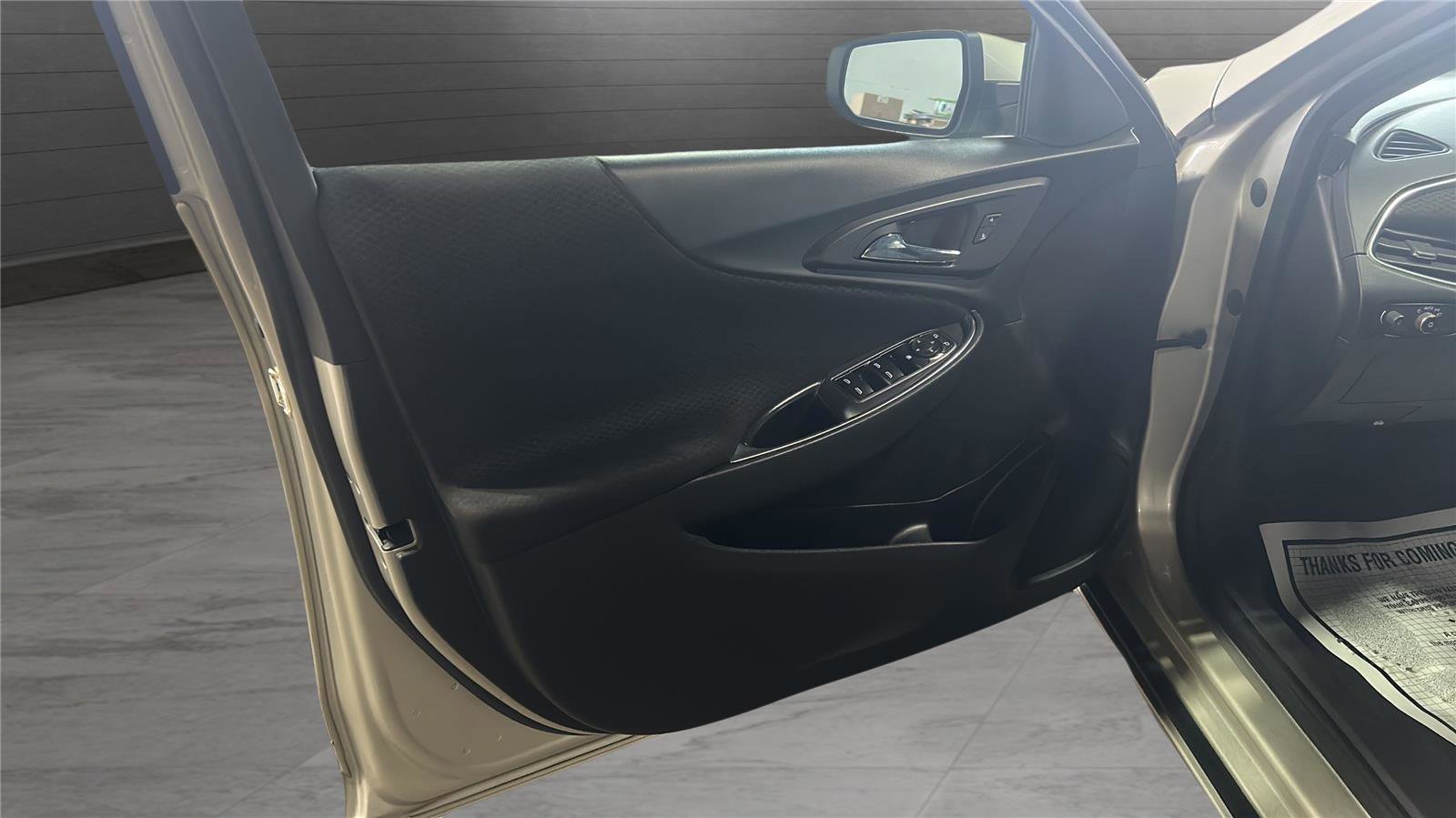 Used 2016 Chevrolet Malibu LT image 12