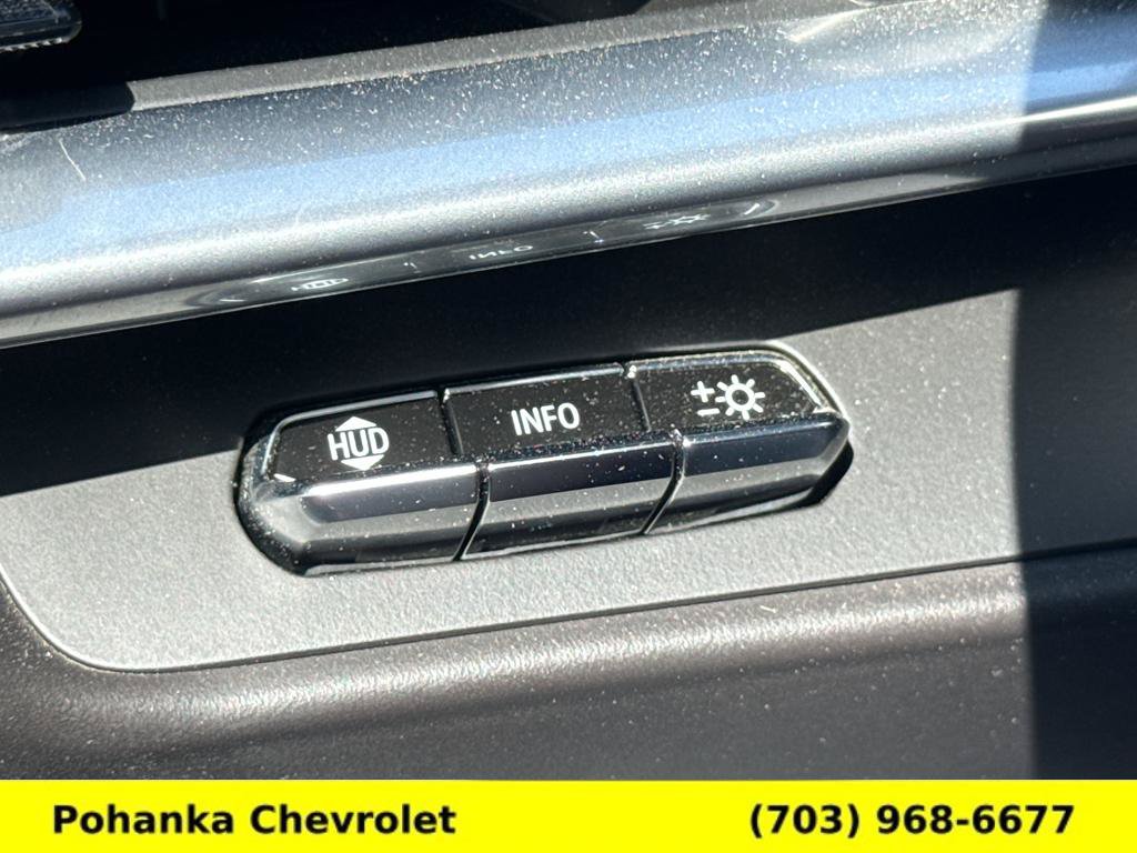Used 2022 Chevrolet Corvette Stingray Premium Conv w/ Z51 Performance Package RWD image 18