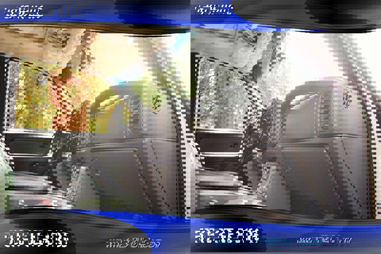 Used 2002 Chevrolet Avalanche 4x4 w/ North Face Edition image 18