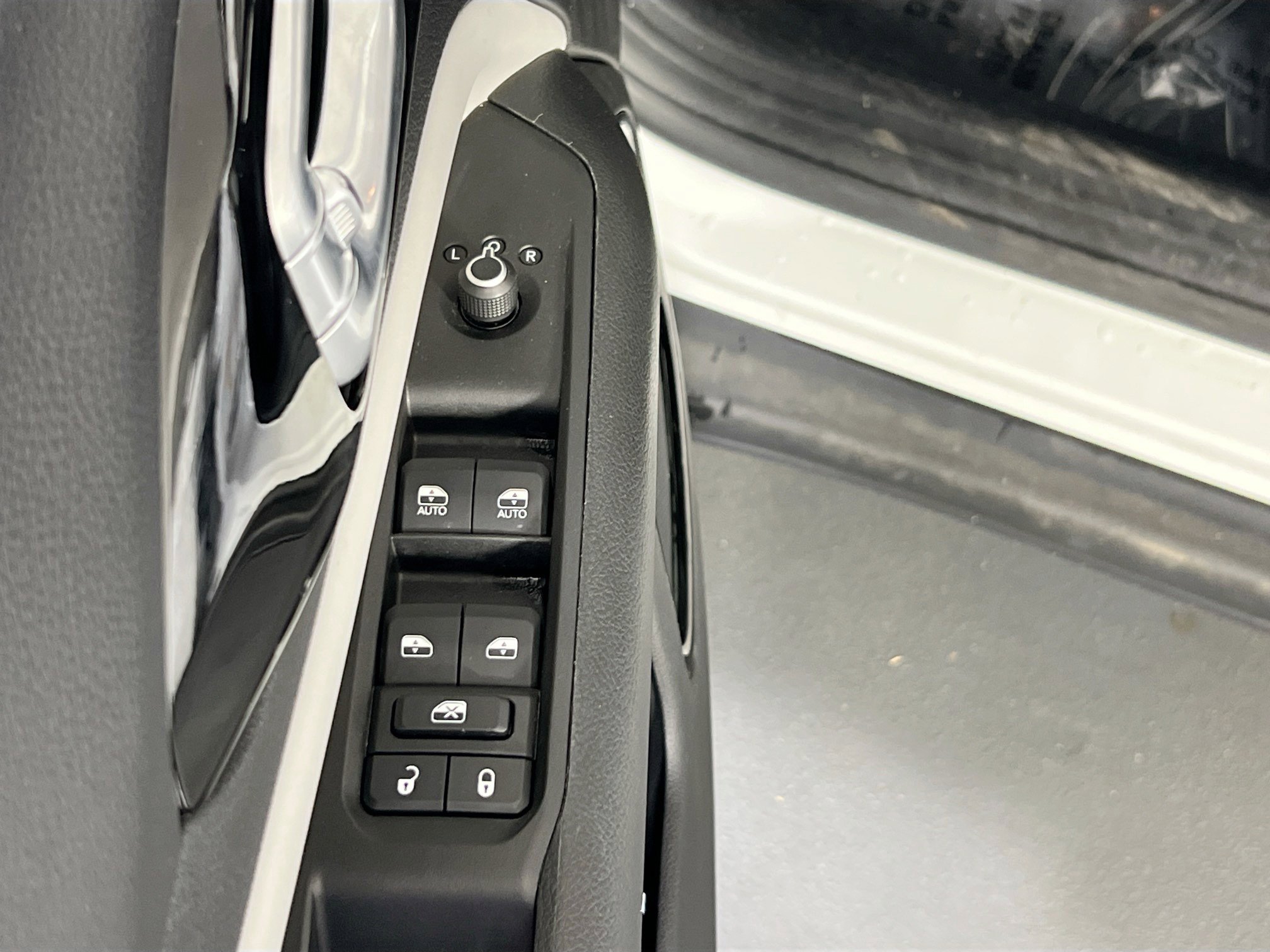 Used 2022 Jeep Compass Limited image 15