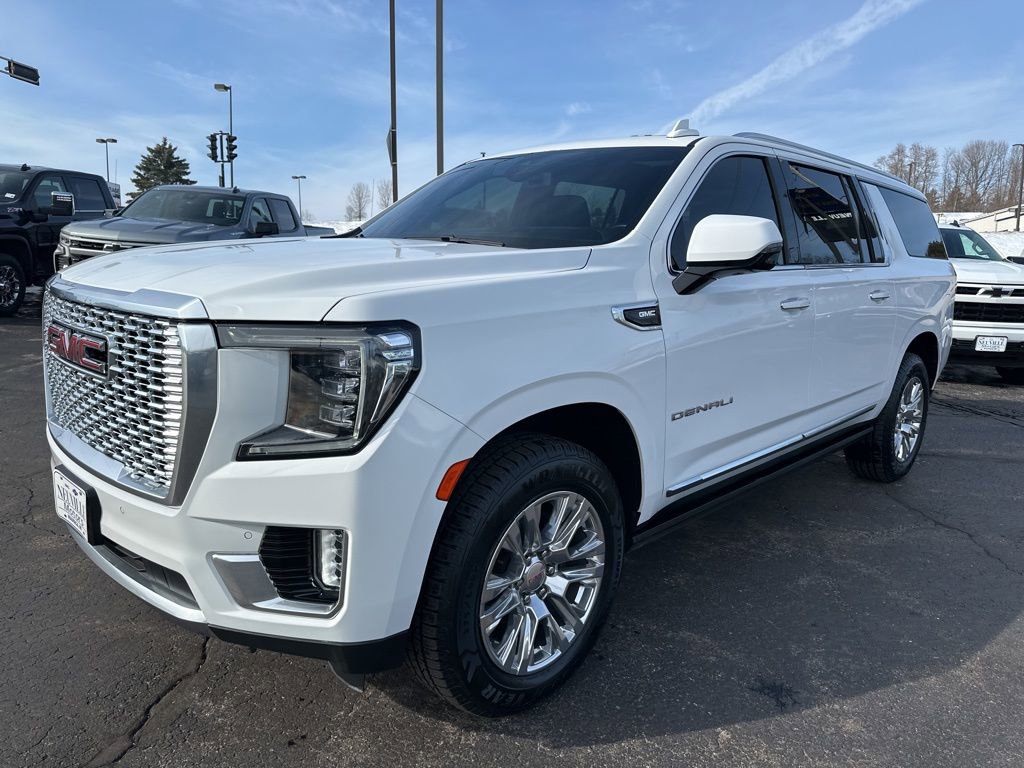 Certified 2022 GMC Yukon XL Denali image 7