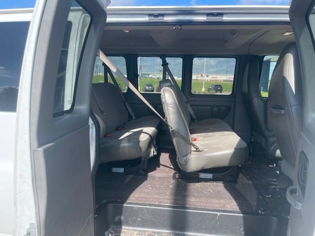 Used 2020 Chevrolet Express 3500 LT w/ LT Preferred Equipment Group RWD image 13