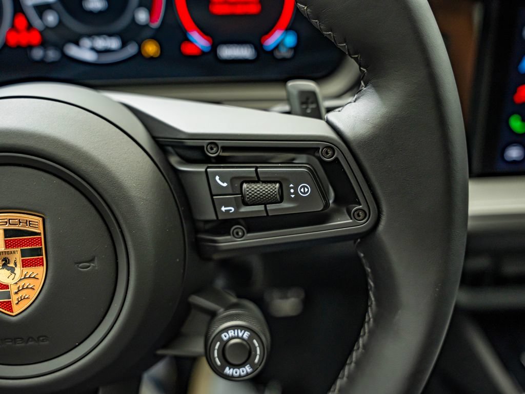 New 2026 Porsche Cayenne Coupe AWD/4WD image 25
