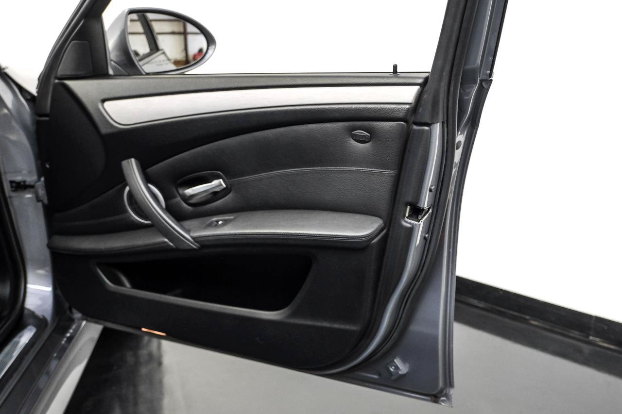 Used 2010 BMW M5 RWD image 39