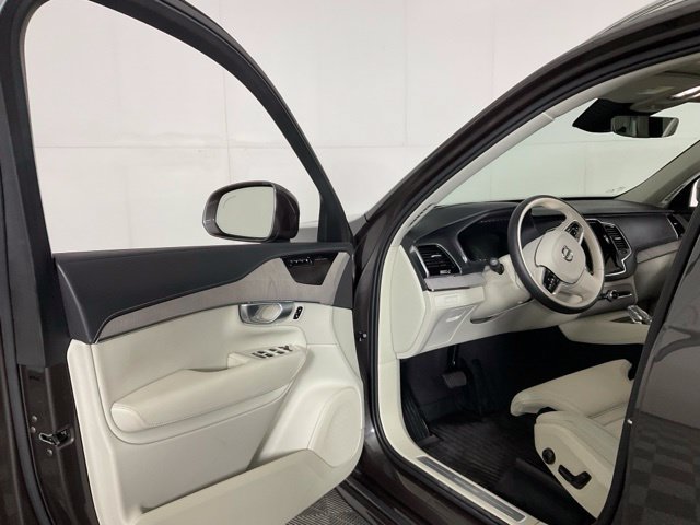 Certified 2024 Volvo XC90 T8 Ultimate w/ Protection Package Premier AWD/4WD image 23