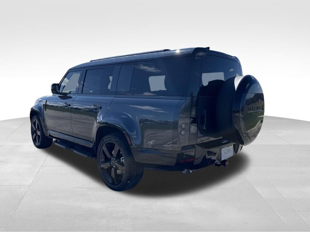 New 2026 Land Rover Defender 130 X-Dynamic SE AWD/4WD image 3