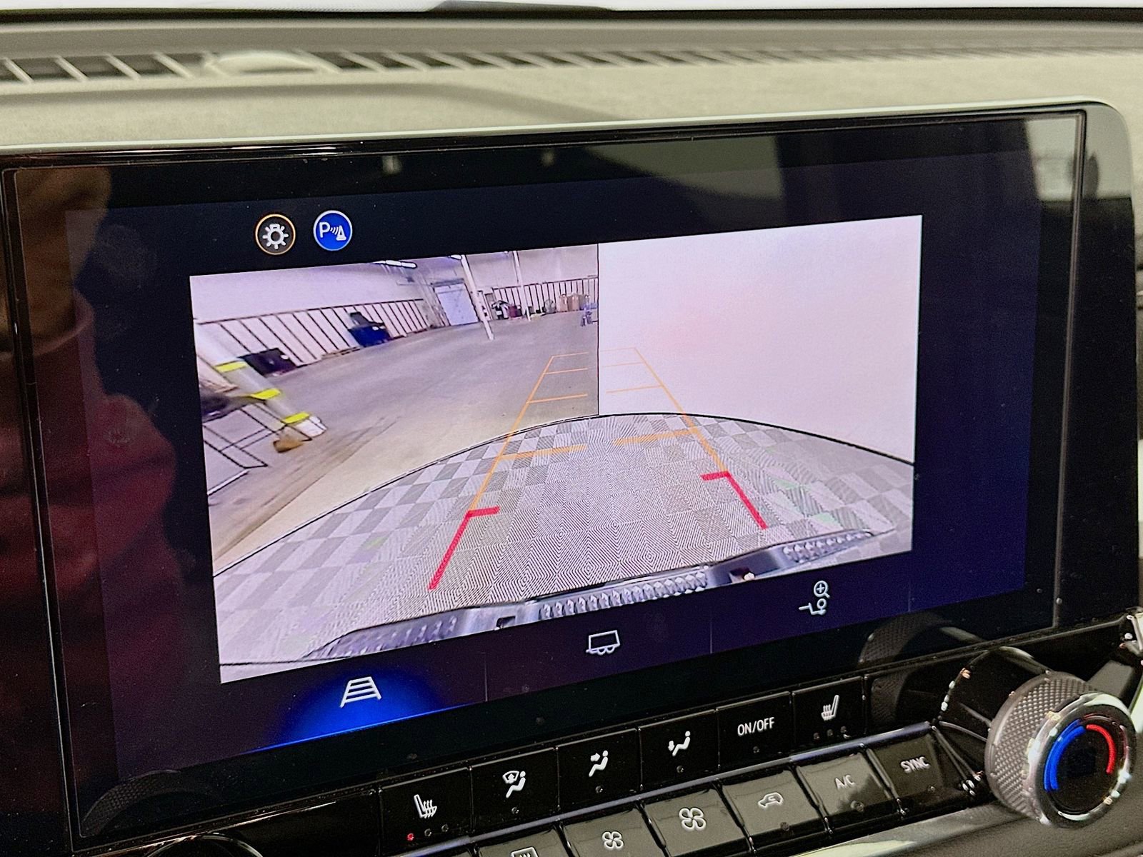 Used 2025 Chevrolet Colorado LT image 15