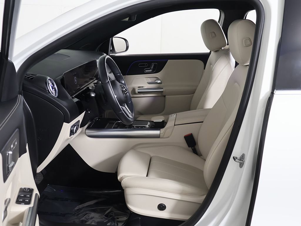 Used 2023 Mercedes-Benz GLA 250 4MATIC w/ Premium Package image 23