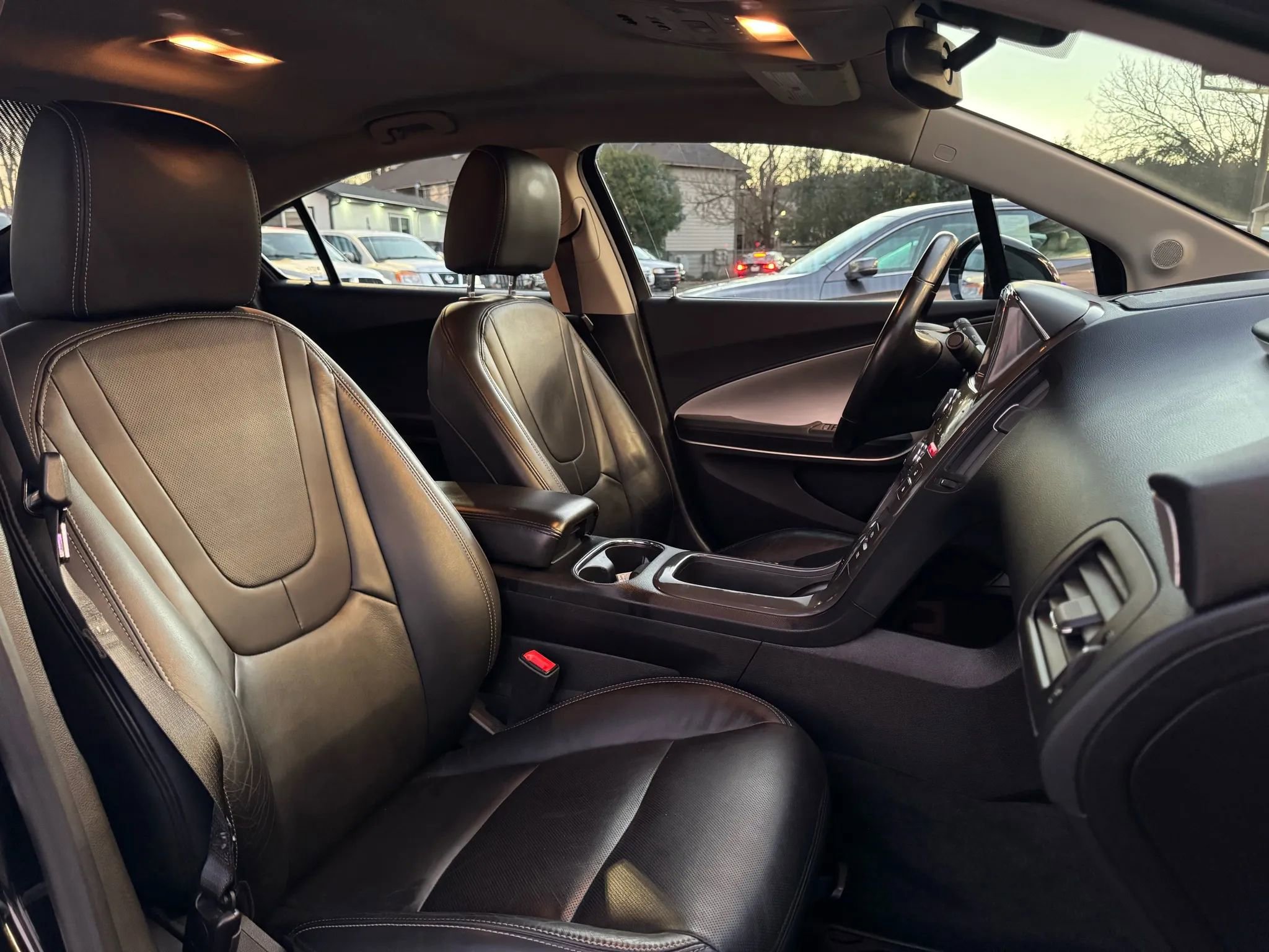 Used 2012 Chevrolet Volt Premium w/ Premium Trim Package image 24