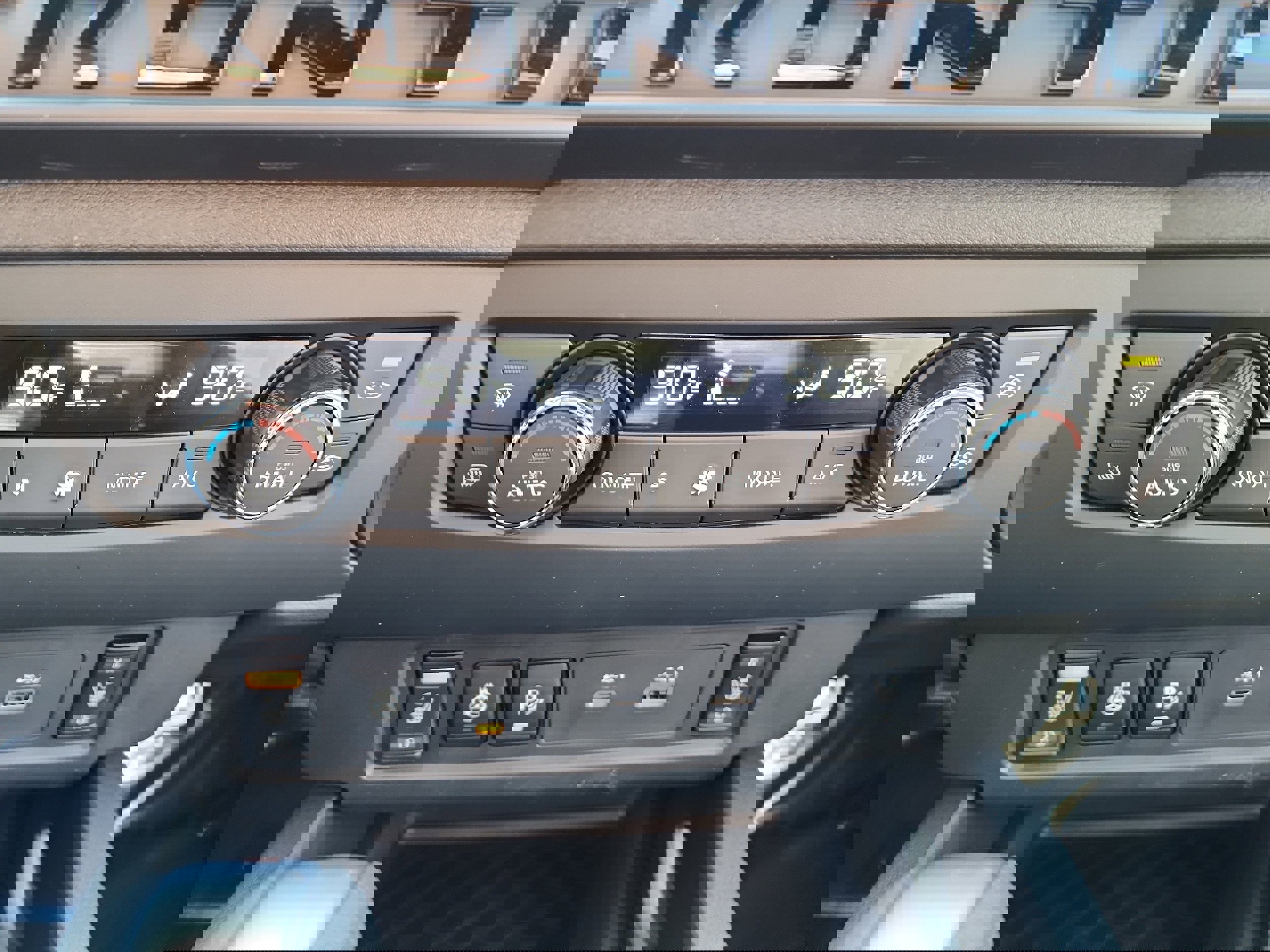 New 2026 Nissan Frontier SV image 15