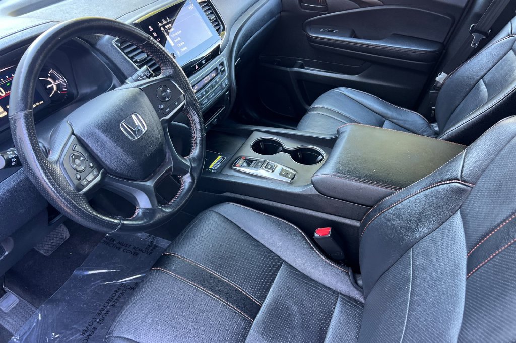 Certified 2024 Honda Passport TrailSport image 3