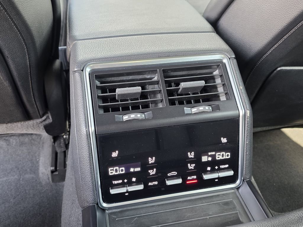 Used 2022 Porsche Panamera 4 Platinum Edition image 33