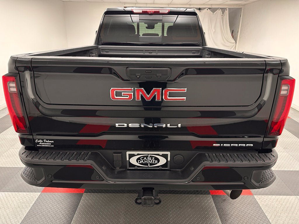 Used 2026 GMC Sierra 2500 Denali AWD/4WD image 5