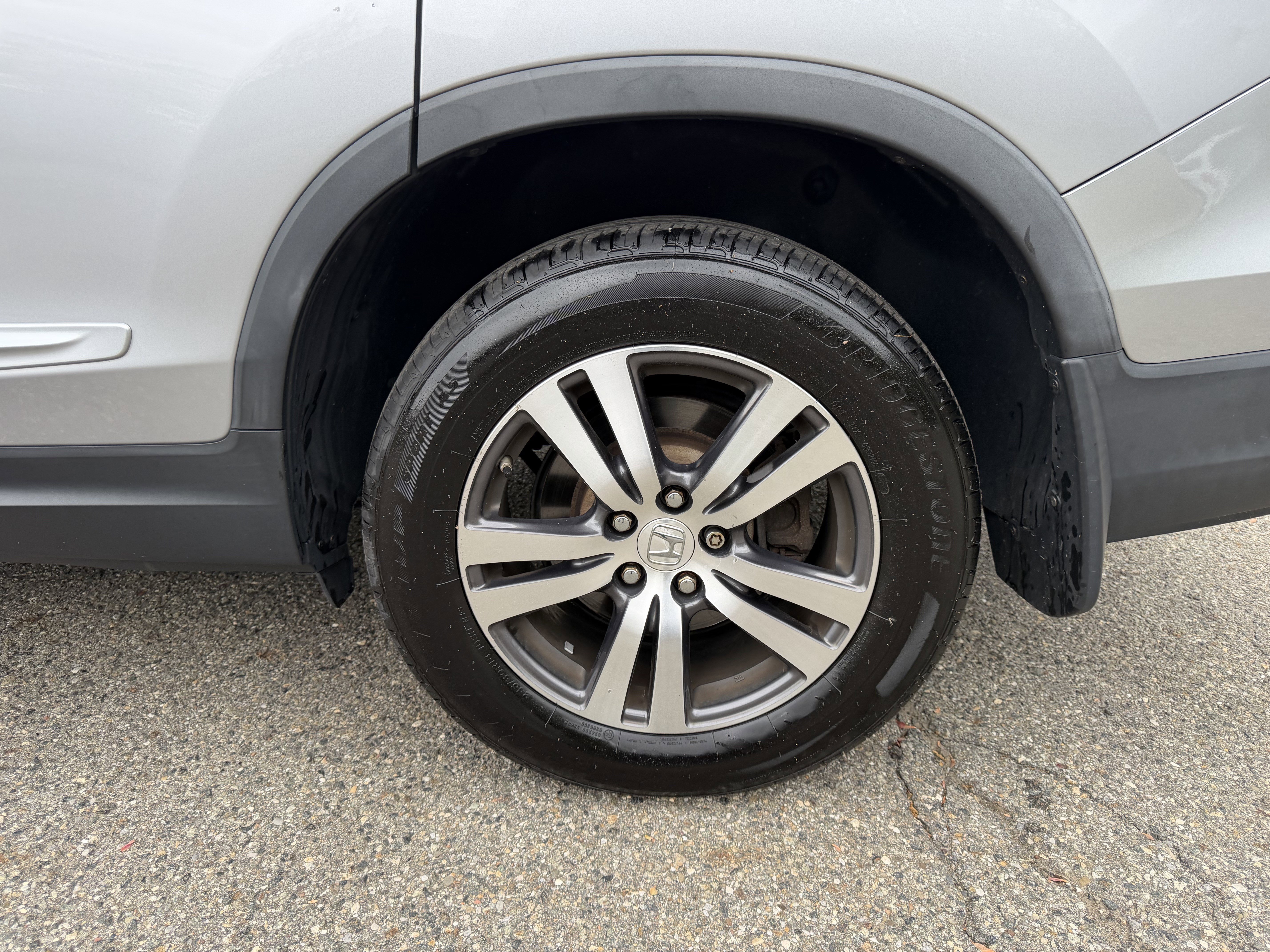 Used 2017 Honda Pilot EX image 9