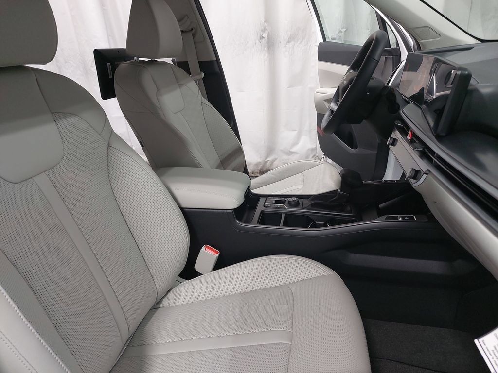 New 2026 Kia Sorento S w/ S Panoramic Sunroof Package FWD image 10
