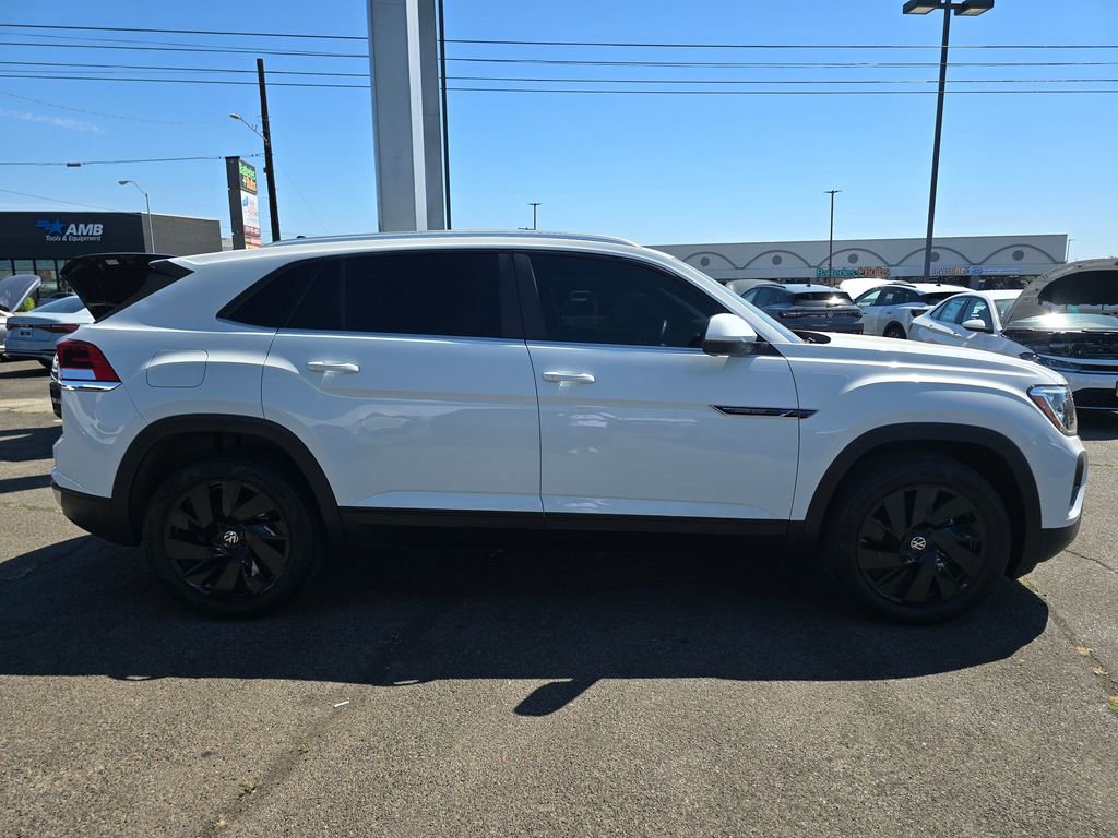 Used 2024 Volkswagen Atlas Cross Sport SE AWD/4WD image 6
