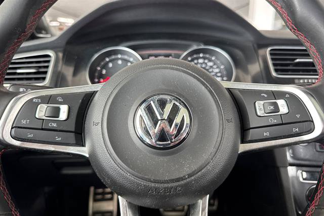 Used 2015 Volkswagen GTI SE w/ Lighting Package (SEL) FWD image 25
