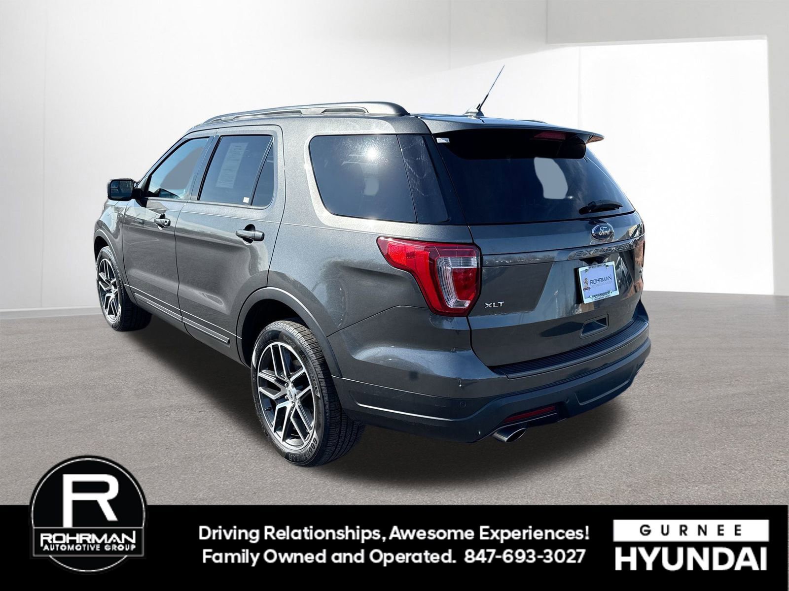 Used 2018 Ford Explorer XLT w/ Equipment Group 202A image 7
