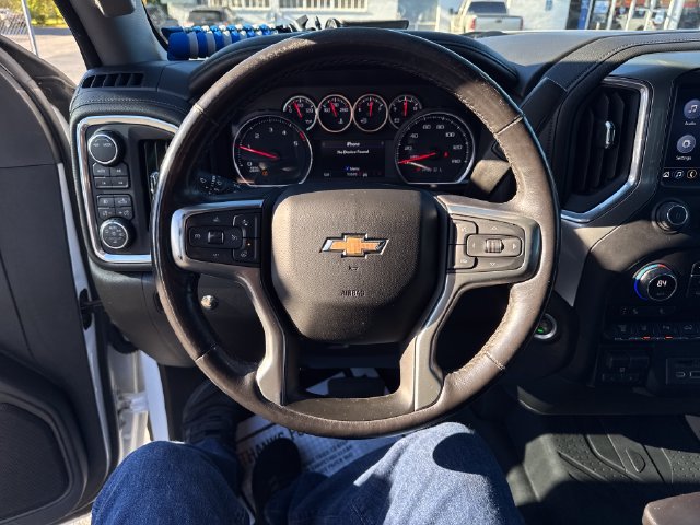 Used 2022 Chevrolet Silverado 3500 LTZ w/ Gooseneck/5TH Wheel Package AWD/4WD image 15