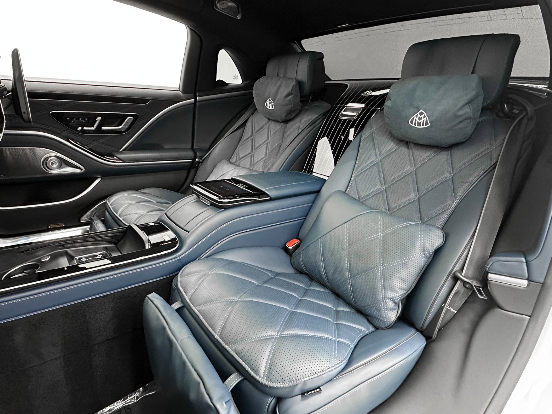 Used 2024 Mercedes-Benz Maybach S 680 4MATIC image 32