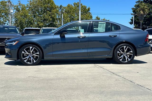 Certified 2025 Volvo S60 B5 Plus FWD image 6