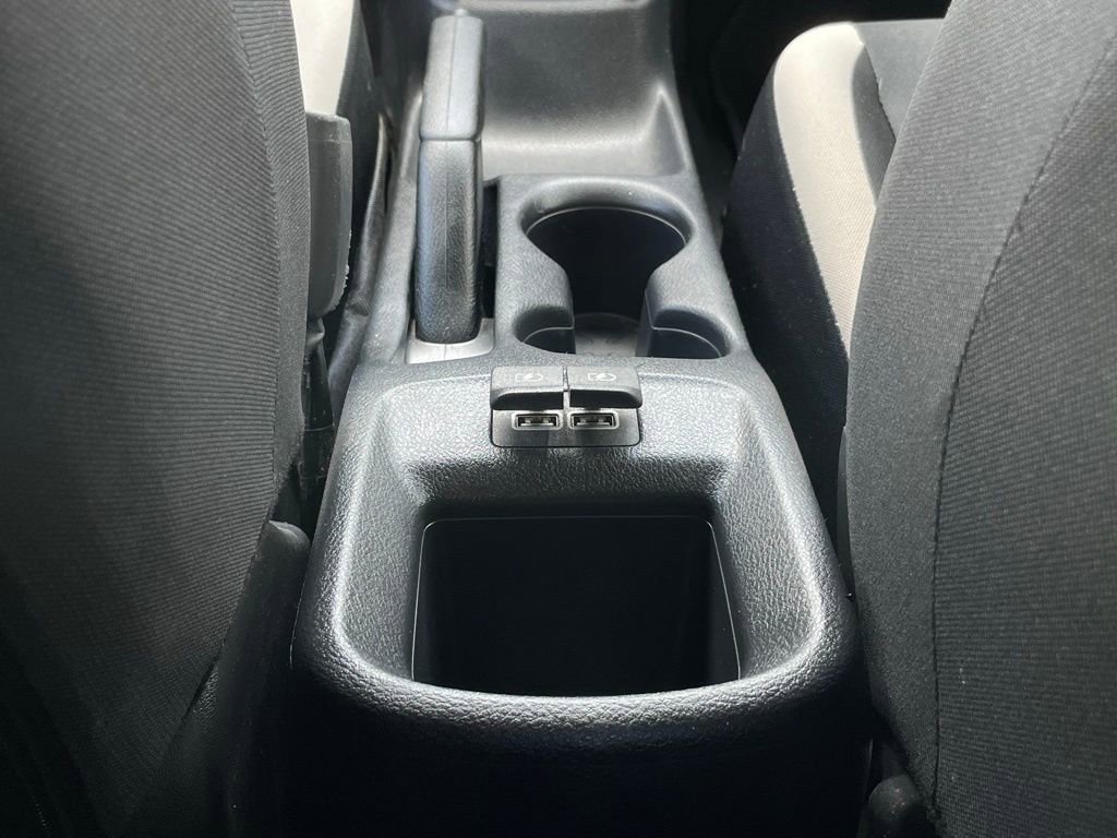 Used 2022 Nissan Versa SV image 27