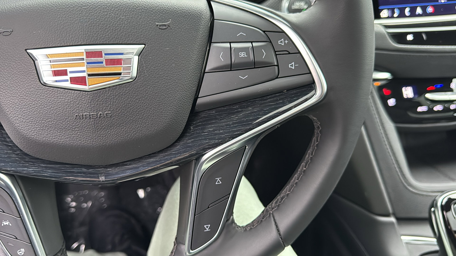 Certified 2025 Cadillac XT5 Premium Luxury image 17