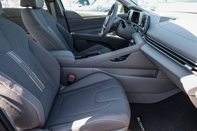 New 2026 Hyundai Elantra Sport FWD image 19