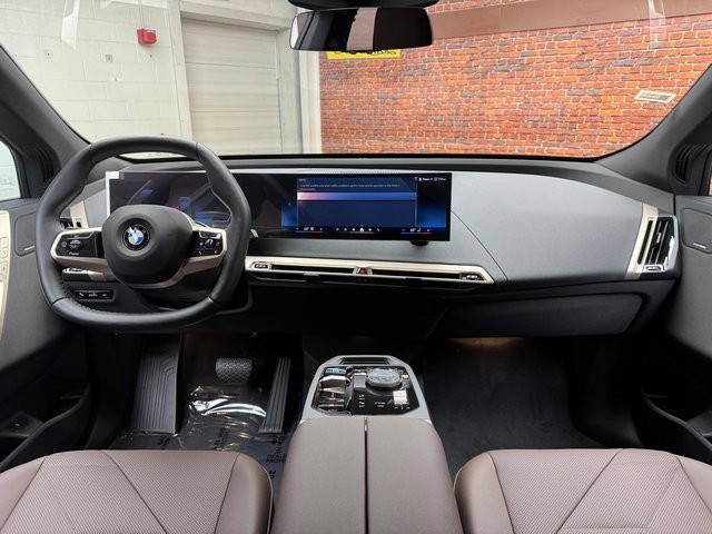 Used 2026 BMW iX xDrive45 image 12