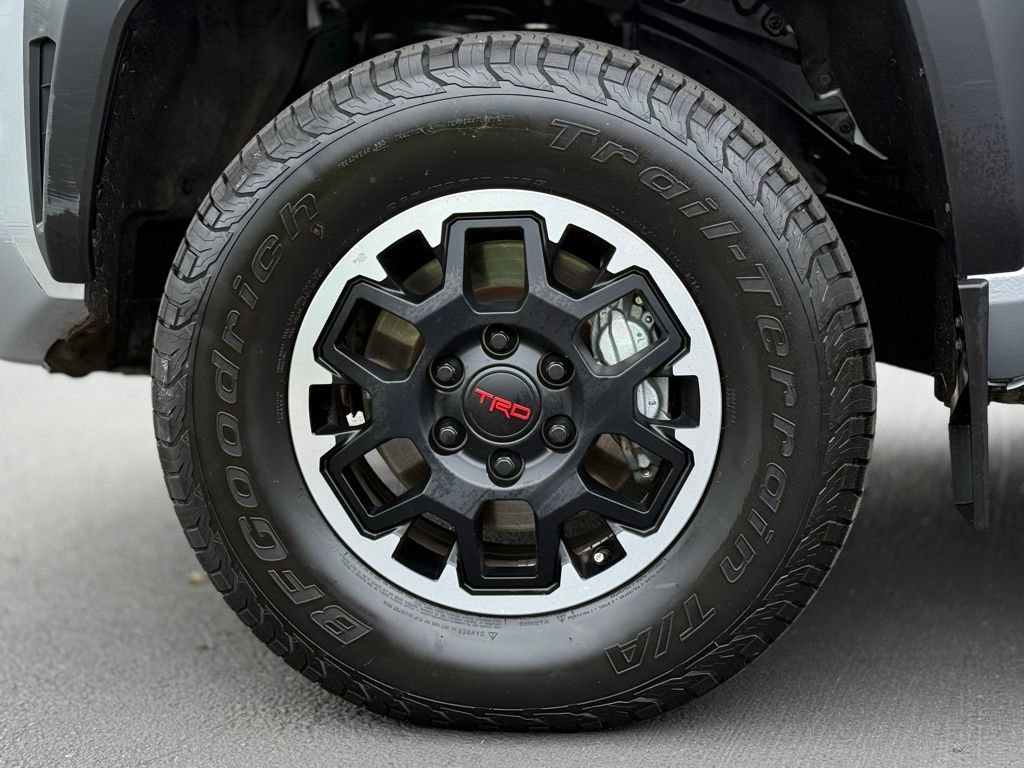Used 2024 Toyota Tacoma TRD Off-Road AWD/4WD image 9