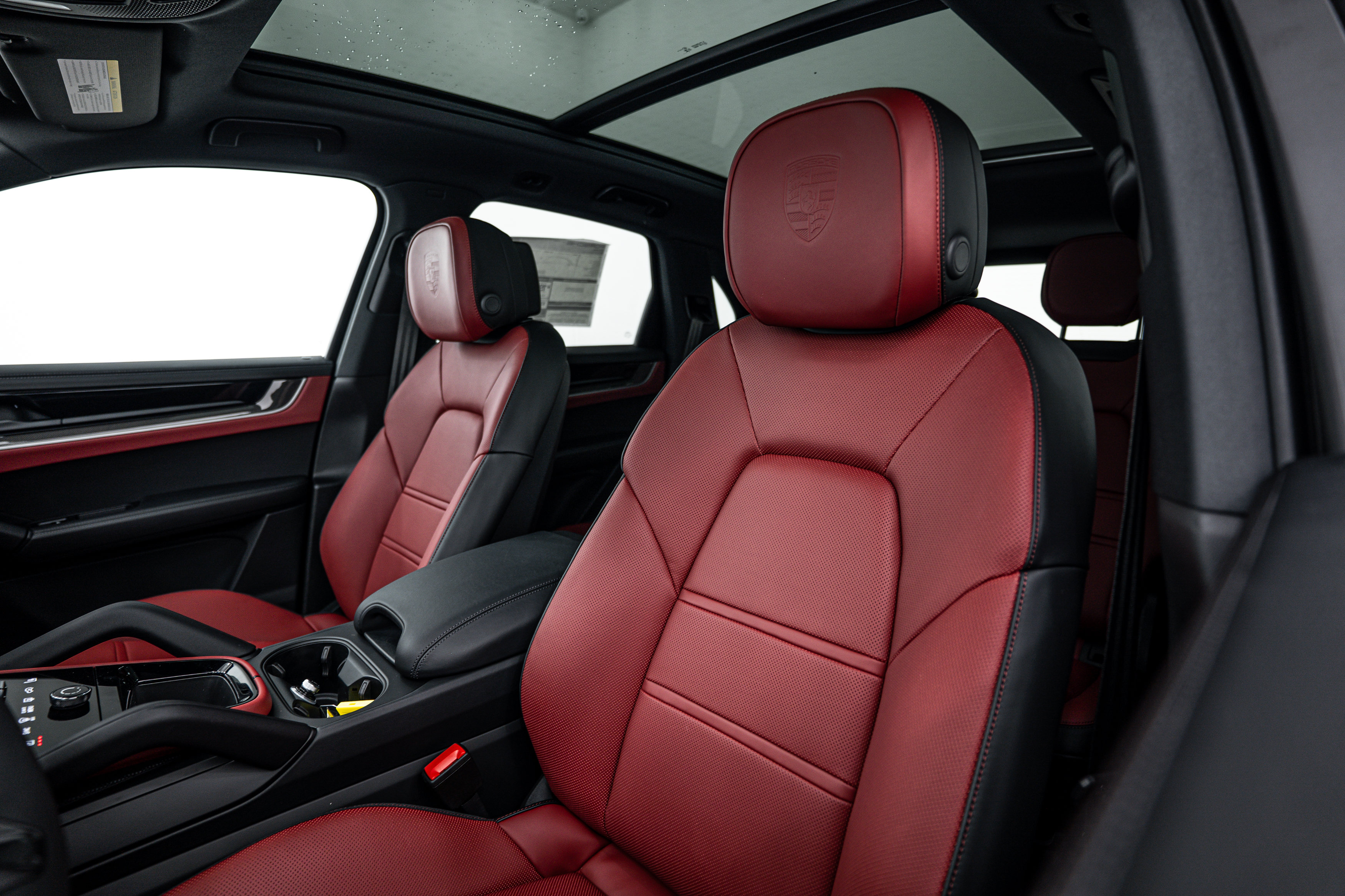 Certified 2026 Porsche Cayenne AWD/4WD image 20
