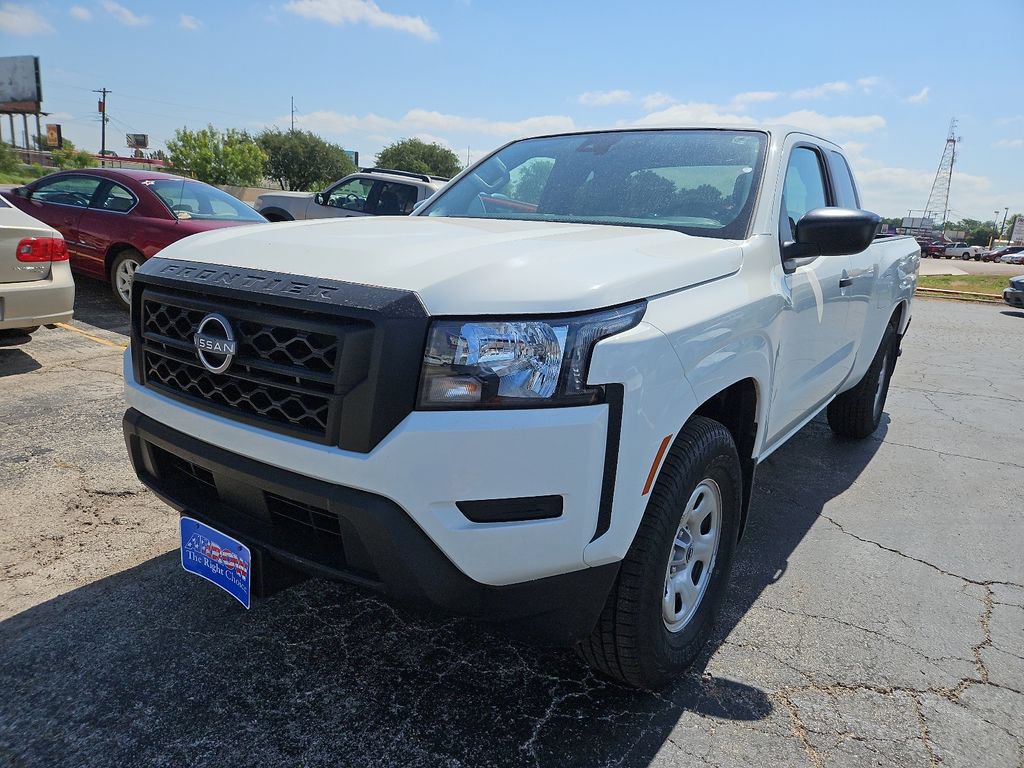 Used 2024 Nissan Frontier S RWD image 4