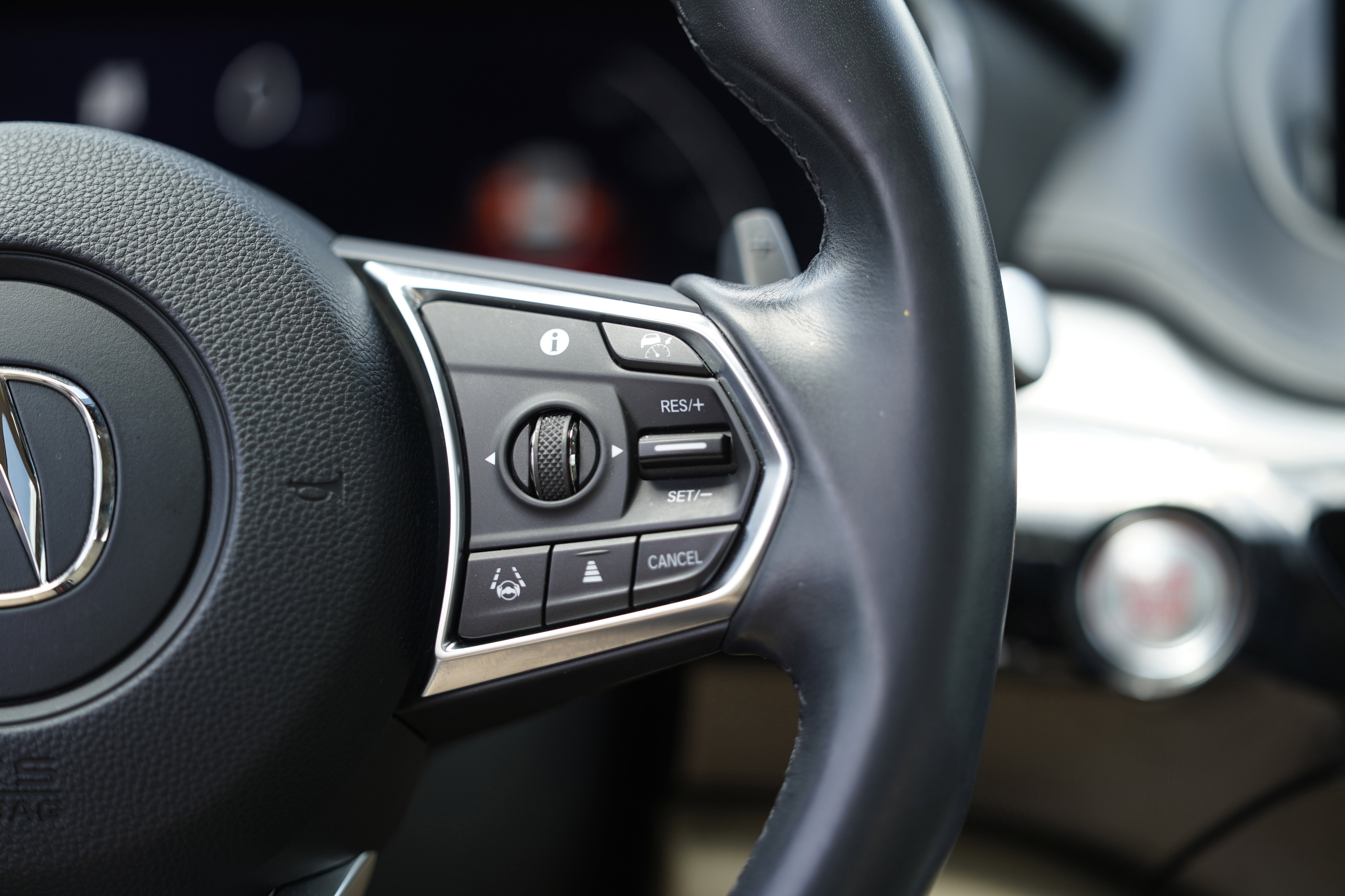 Used 2024 Acura MDX SH-AWD w/ Technology Package image 23