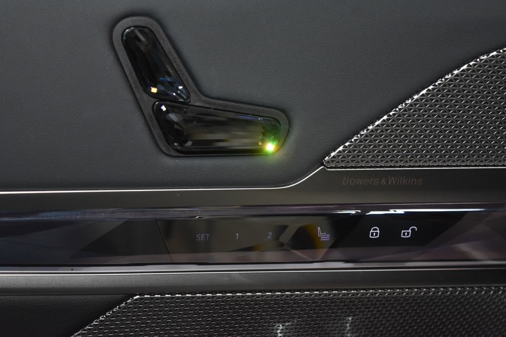 Used 2024 BMW i7 eDrive50 image 5