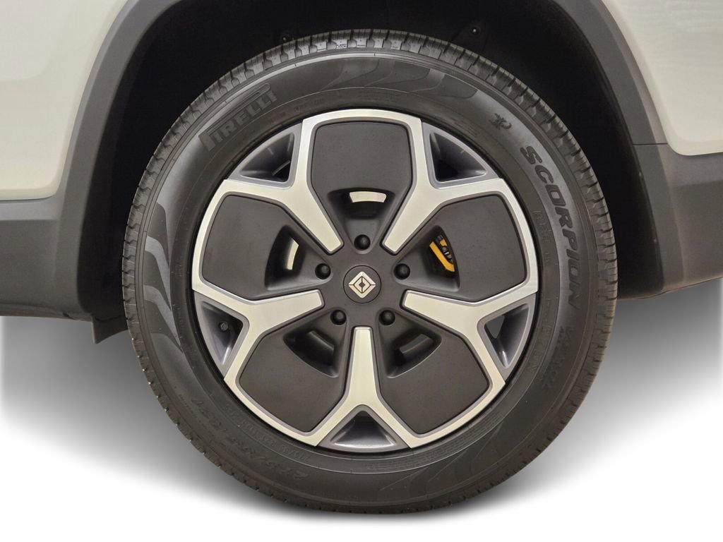 Used 2023 Rivian R1S Adventure image 14
