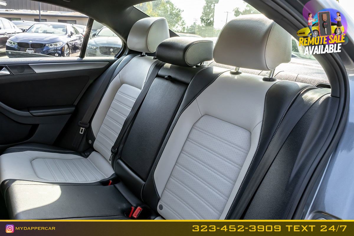 Used 2016 Volkswagen Jetta Sport image 15