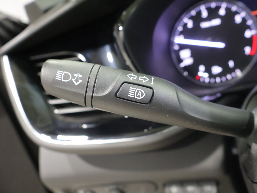 Used 2023 Buick Envision Avenir AWD/4WD image 37