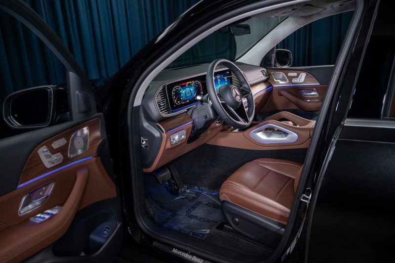 New 2026 Mercedes-Benz GLS 450 4MATIC image 11