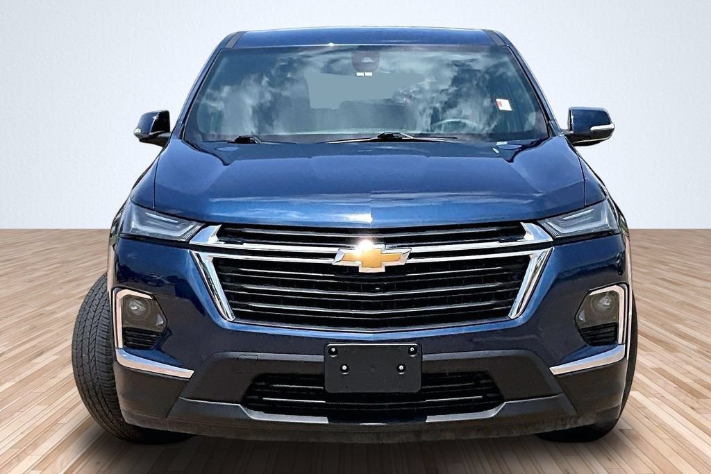 Used 2023 Chevrolet Traverse LS w/ Safety Package FWD image 3
