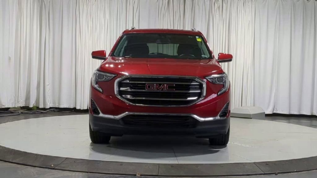 Used 2020 GMC Terrain SLT w/ Preferred Package FWD image 4