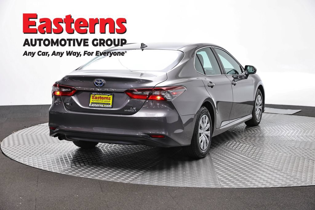 Used 2023 Toyota Camry LE FWD image 5